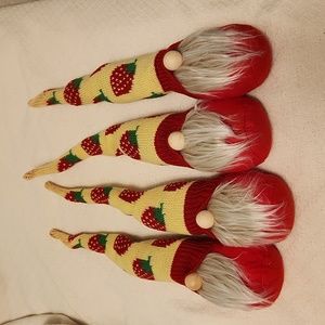 4 Holiday Gnomes